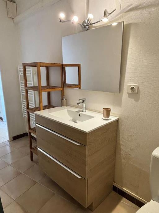 Maison De Ville Proche Mer, En Camargue Sur Le Chemin De Saint Jacques De Compostelle, Clim Reversible Vauvert Buitenkant foto